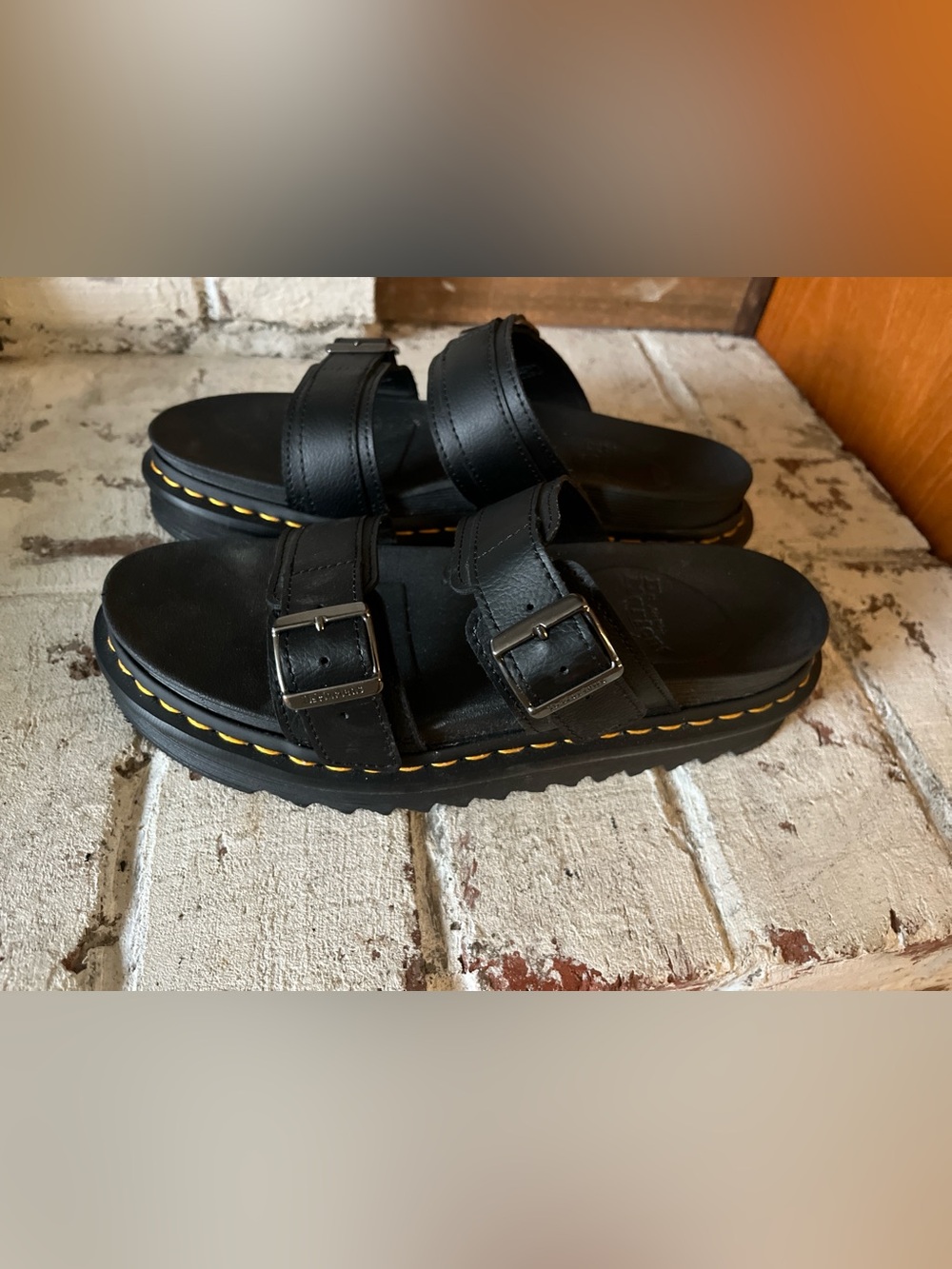 Dr. Martens Myles Black Leather slippers women’s size 9 EU 41